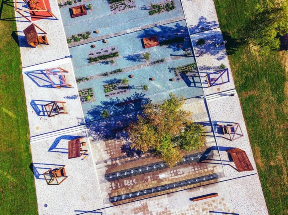 1690186960132851.jpg 1690186960132851.jpg